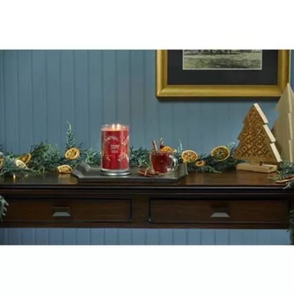 YANKEE CANDLE Sparkling Cinnamon 20oz Large signature tumbler - Picture 3 of 4